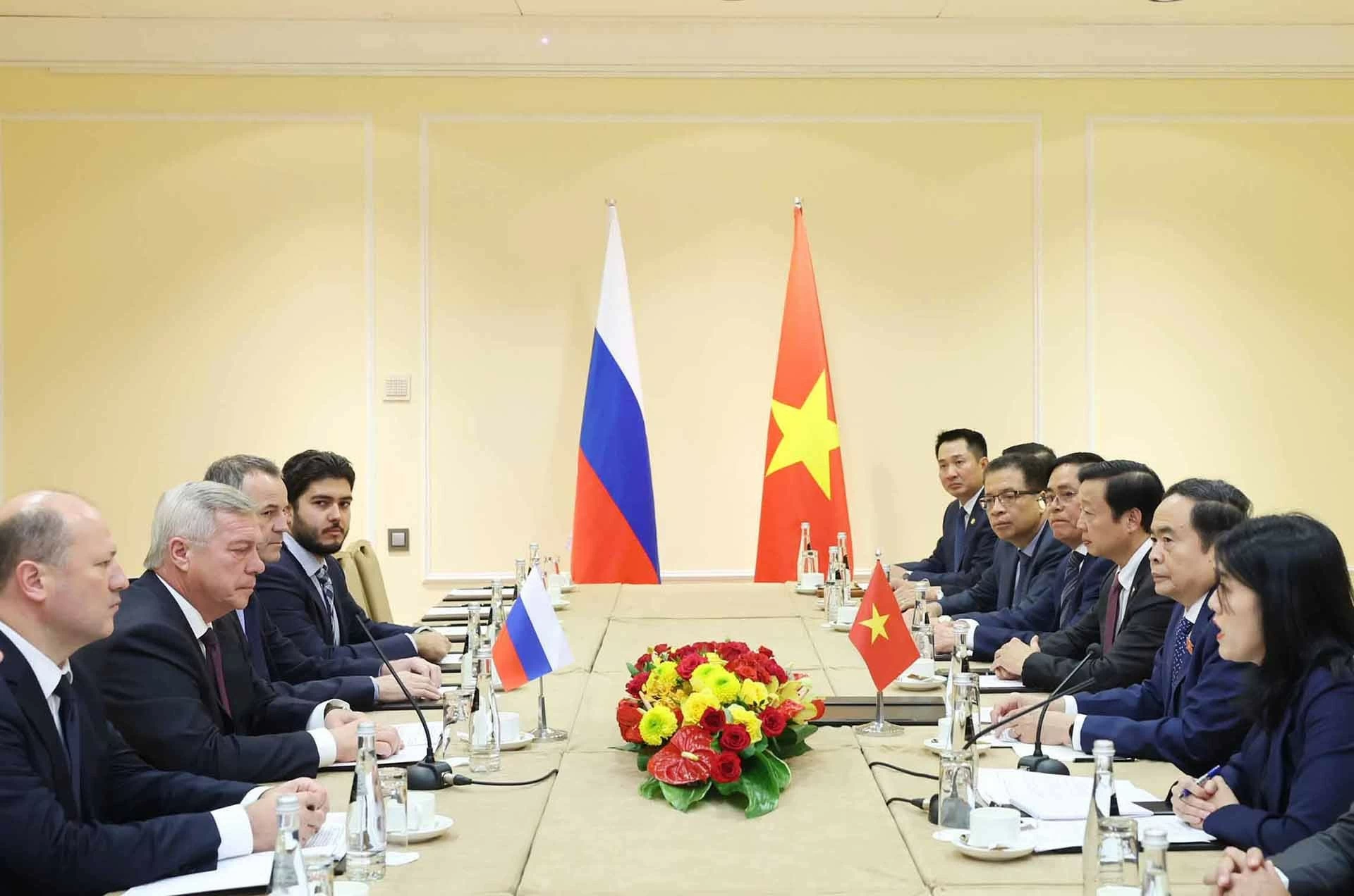 Tăng cường quan hệ hợp tác giữa tỉnh Rostov, LB Nga với các địa phương của Việt Nam Tăng cường quan hệ hợp tác giữa tỉnh Rostov, LB Nga với các địa phương của Việt Nam