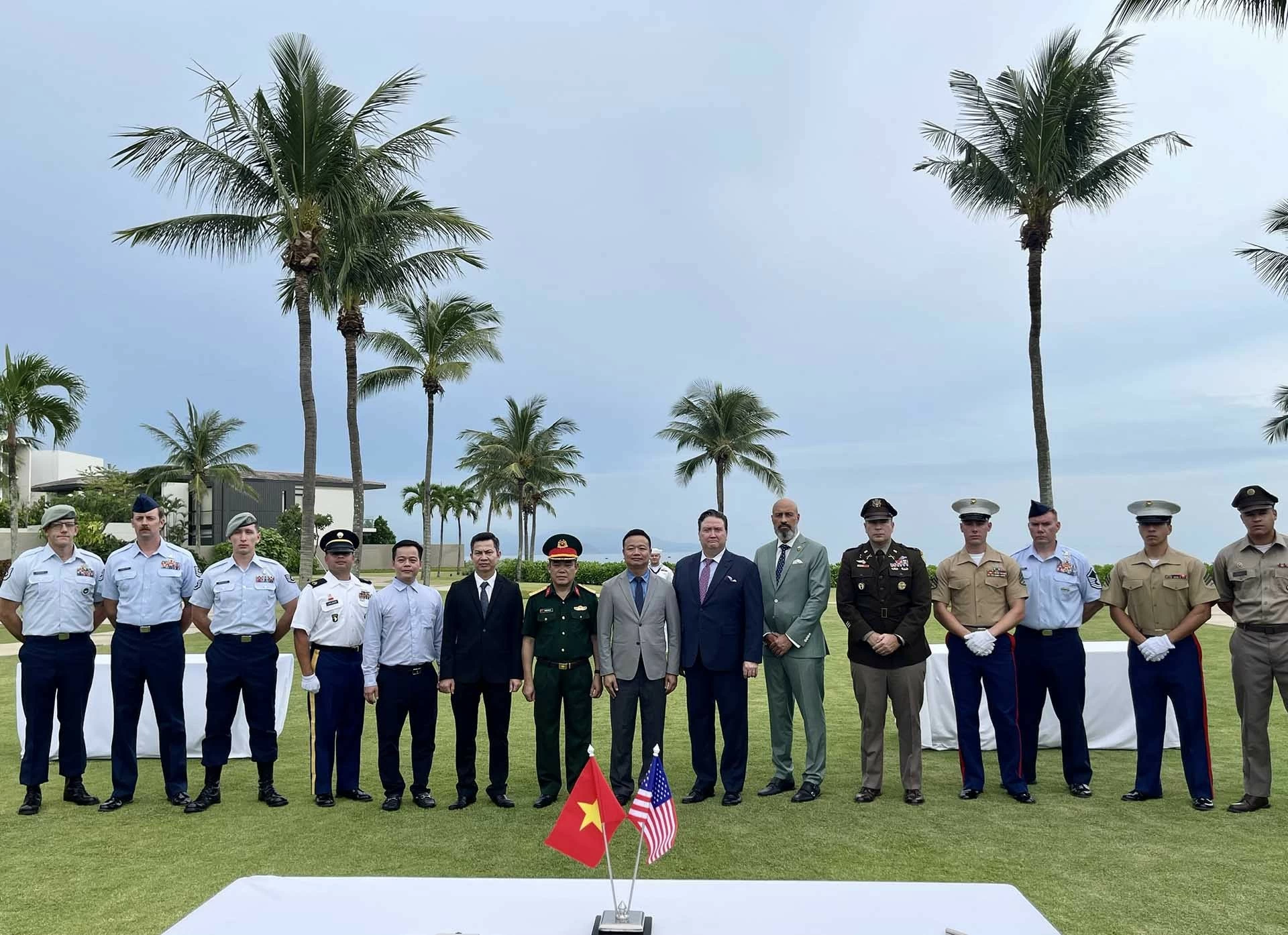 Lễ trao trả hài cốt quân nhân Hoa Kỳ lần thứ 167 Lễ trao trả hài cốt quân nhân Hoa Kỳ lần thứ 167