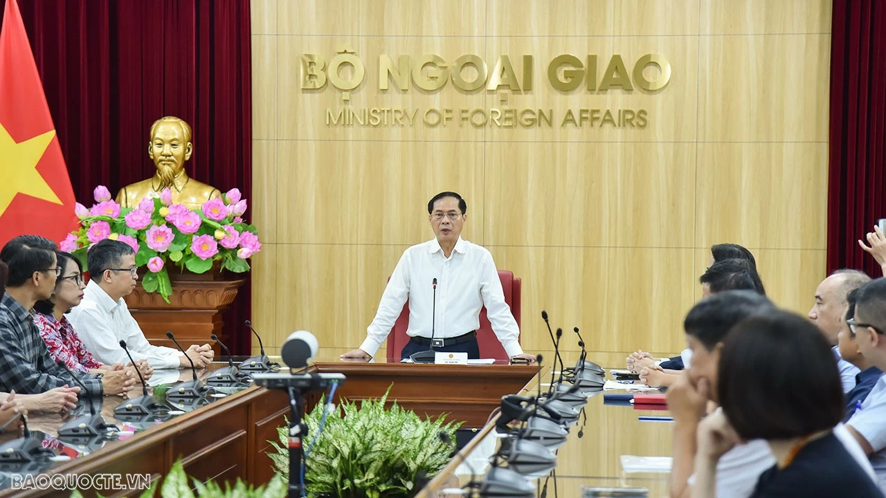 Bộ Ngoại giao phát động ủng hộ đồng bào bị thiệt hại do cơn bão số 3 gây ra Bộ Ngoại giao phát động ủng hộ đồng bào bị thiệt hại do cơn bão số 3 gây ra