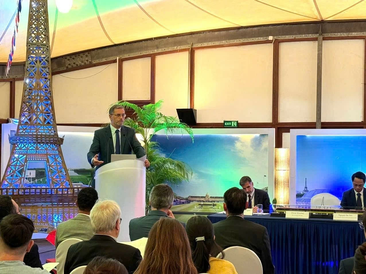 Dự án tuyến đường sắt trên cao Nhổn - Ga Hà Nội: Thắt chặt hơn nữa quan hệ hợp tác, hữu nghị Việt Nam-Pháp Dự án tuyến đường sắt trên cao Nhổn - Ga Hà Nội: Thắt chặt hơn nữa quan hệ hợp tác, hữu nghị Việt Nam-Pháp