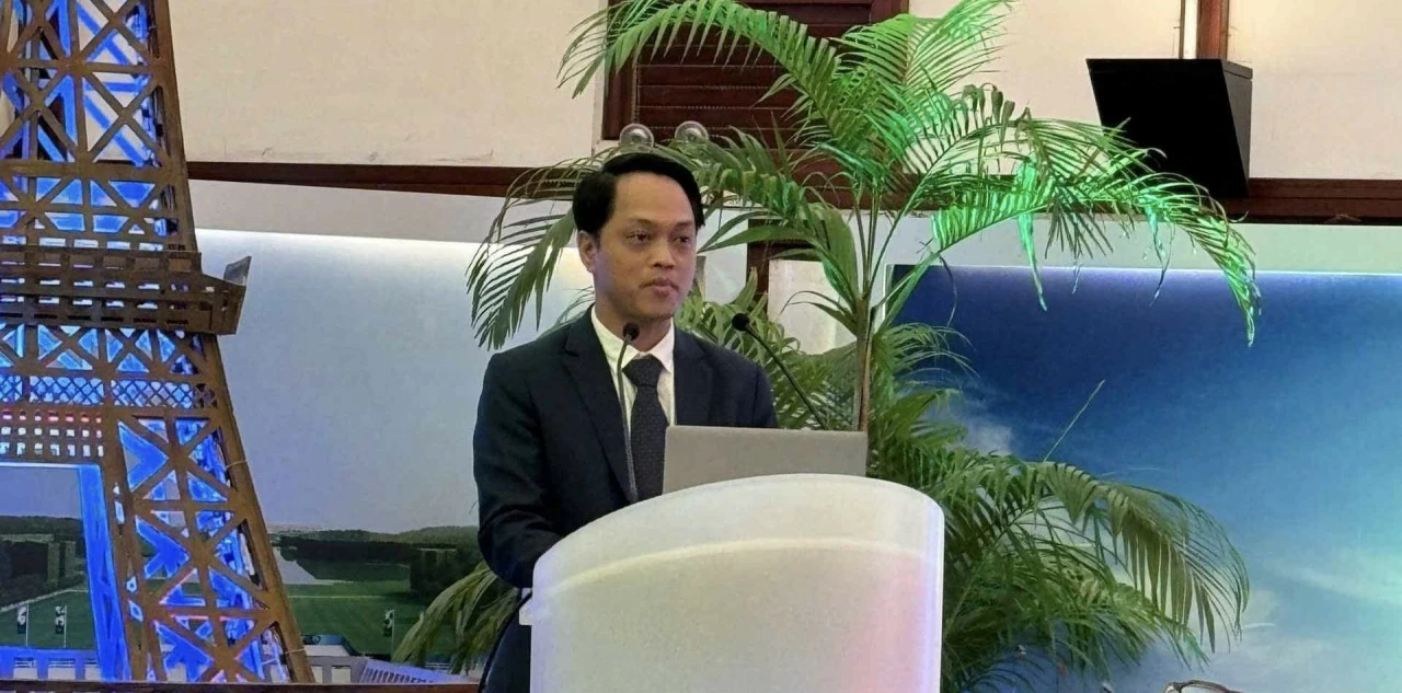 Dự án tuyến đường sắt đô thị Nhổn-ga Hà Nội: Thắt chặt hơn nữa tình đoàn kết và hợp tác Việt Nam-Pháp Dự án tuyến đường sắt đô thị Nhổn-ga Hà Nội: Thắt chặt hơn nữa tình đoàn kết và hợp tác Việt Nam-Pháp