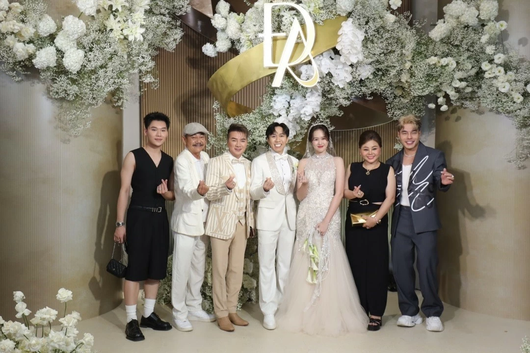 đầm cưới vợ diễn viên Anh Đức đầm cưới vợ diễn viên Anh Đức