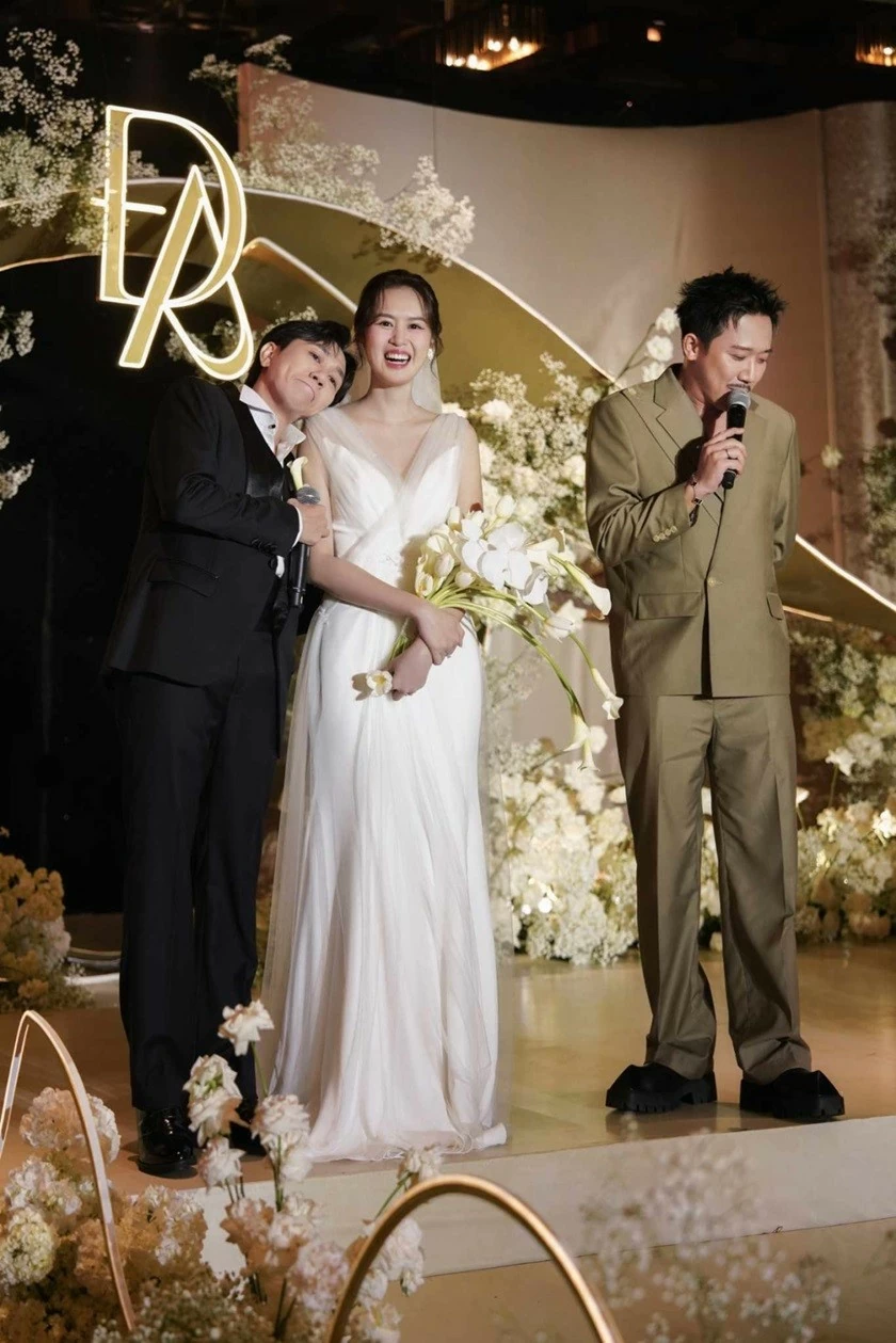 đầm cưới vợ diễn viên Anh Đức đầm cưới vợ diễn viên Anh Đức