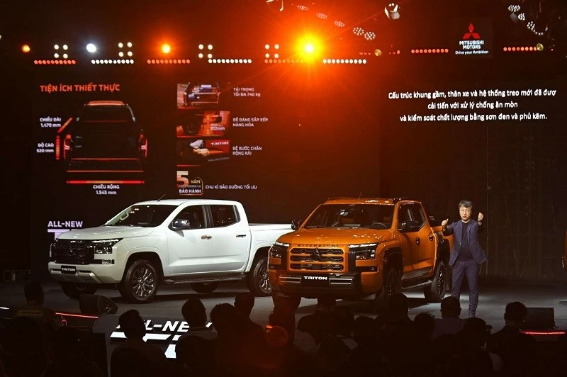 Cận cảnh Mitsubishi Triton 2024 ra mắt khách hàng Việt, giá từ 655 triệu đồng Cận cảnh Mitsubishi Triton 2024 ra mắt khách hàng Việt, giá từ 655 triệu đồng
