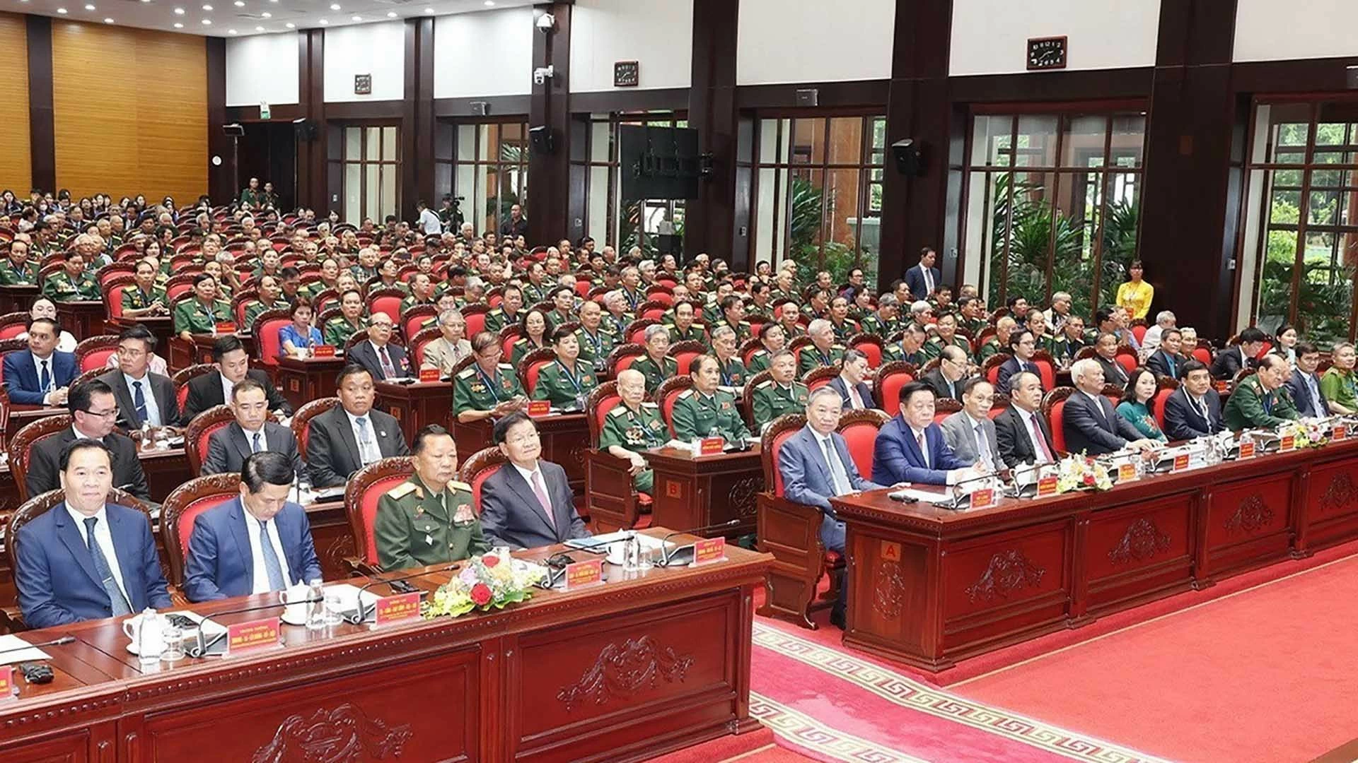 Mối quan hệ Việt Nam-Lào đã trở thành biểu tượng ‘có một không hai’ của tình đoàn kết quốc tế Mối quan hệ Việt Nam-Lào đã trở thành biểu tượng ‘có một không hai’ của tình đoàn kết quốc tế