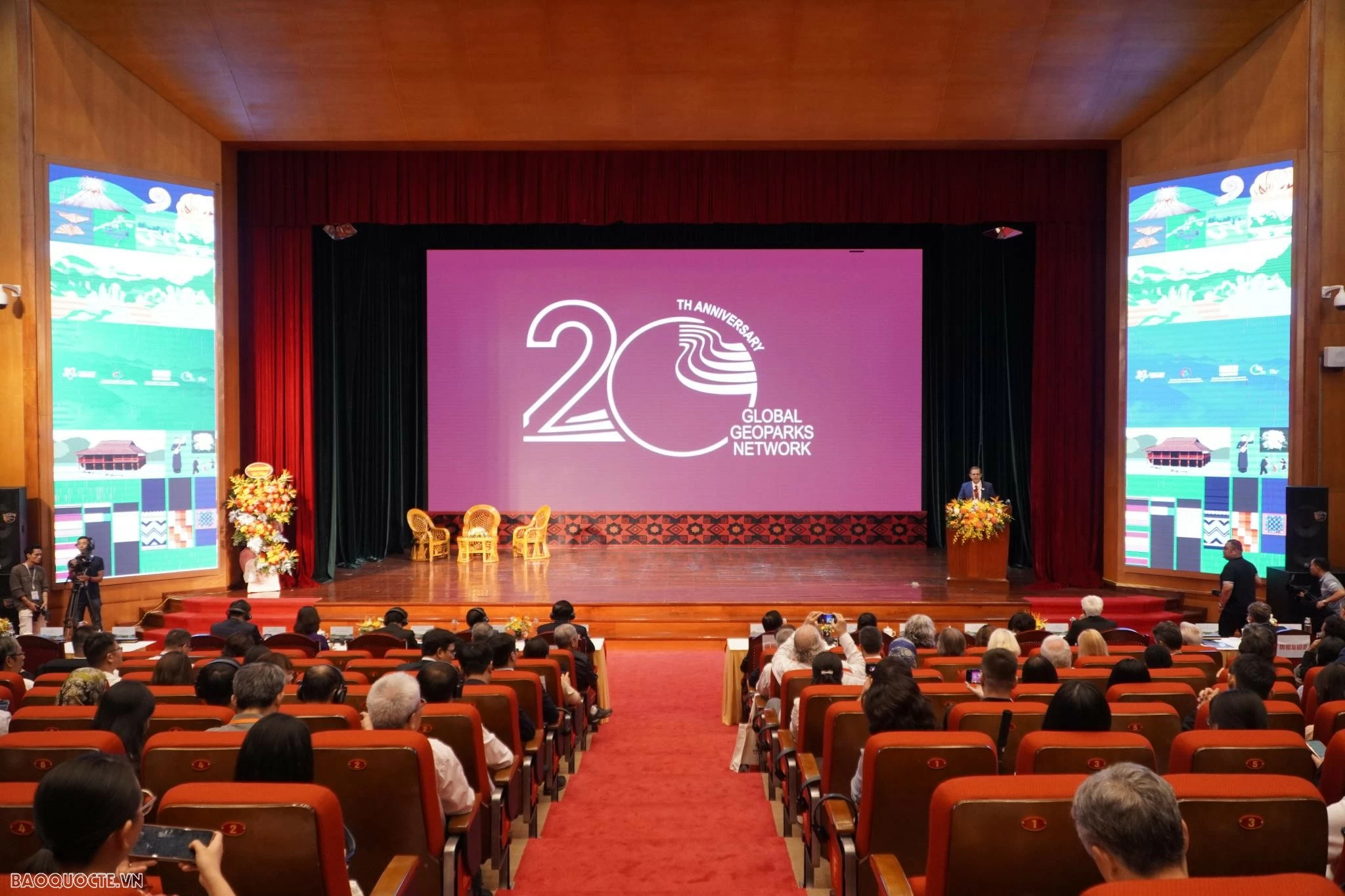 Lễ kỷ niệm 20 năm thành lập Mạng lưới Công viên địa chất toàn cầu Lễ kỷ niệm 20 năm thành lập Mạng lưới Công viên địa chất toàn cầu