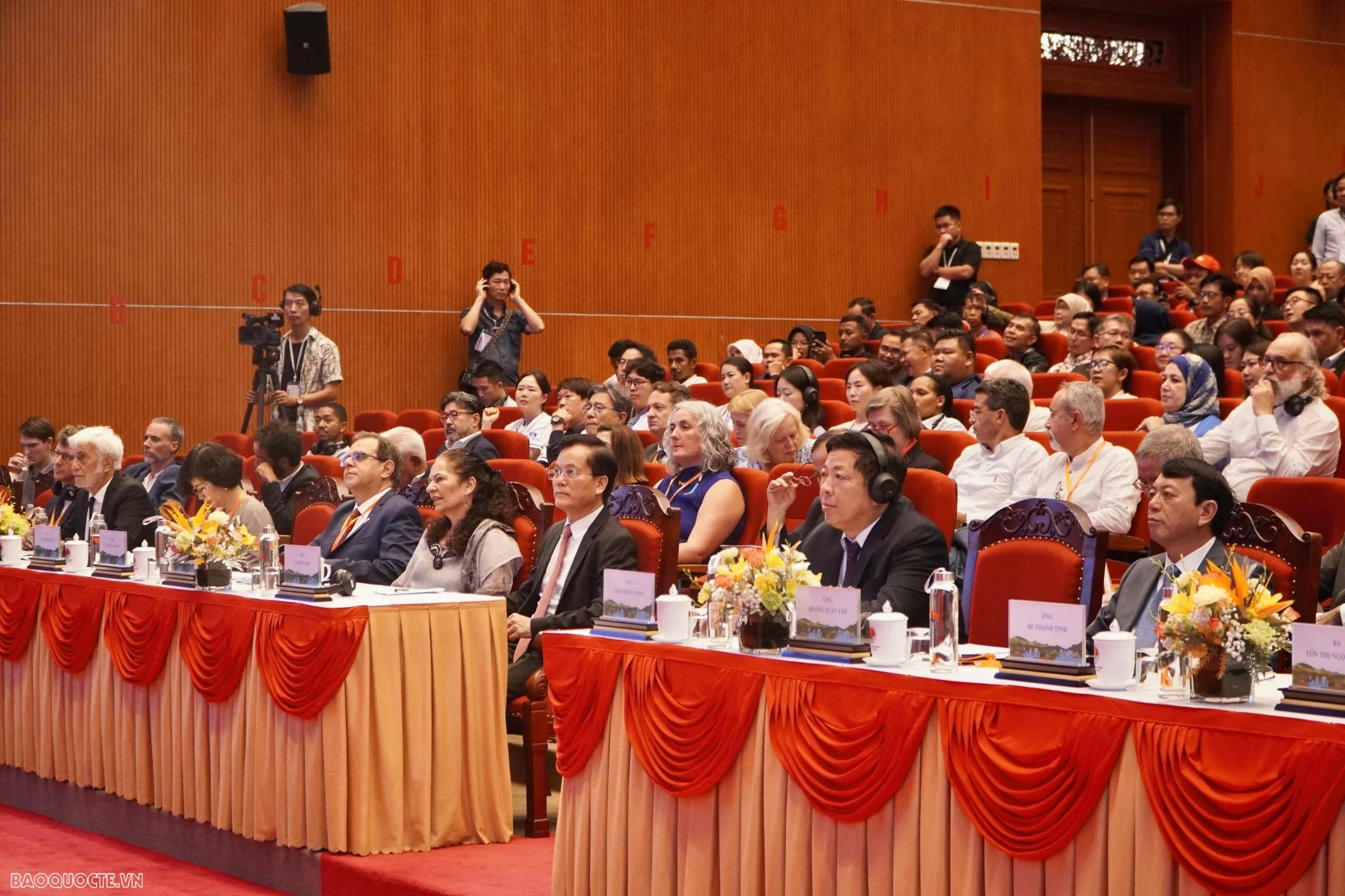 Lễ kỷ niệm 20 năm thành lập Mạng lưới Công viên địa chất toàn cầu Lễ kỷ niệm 20 năm thành lập Mạng lưới Công viên địa chất toàn cầu