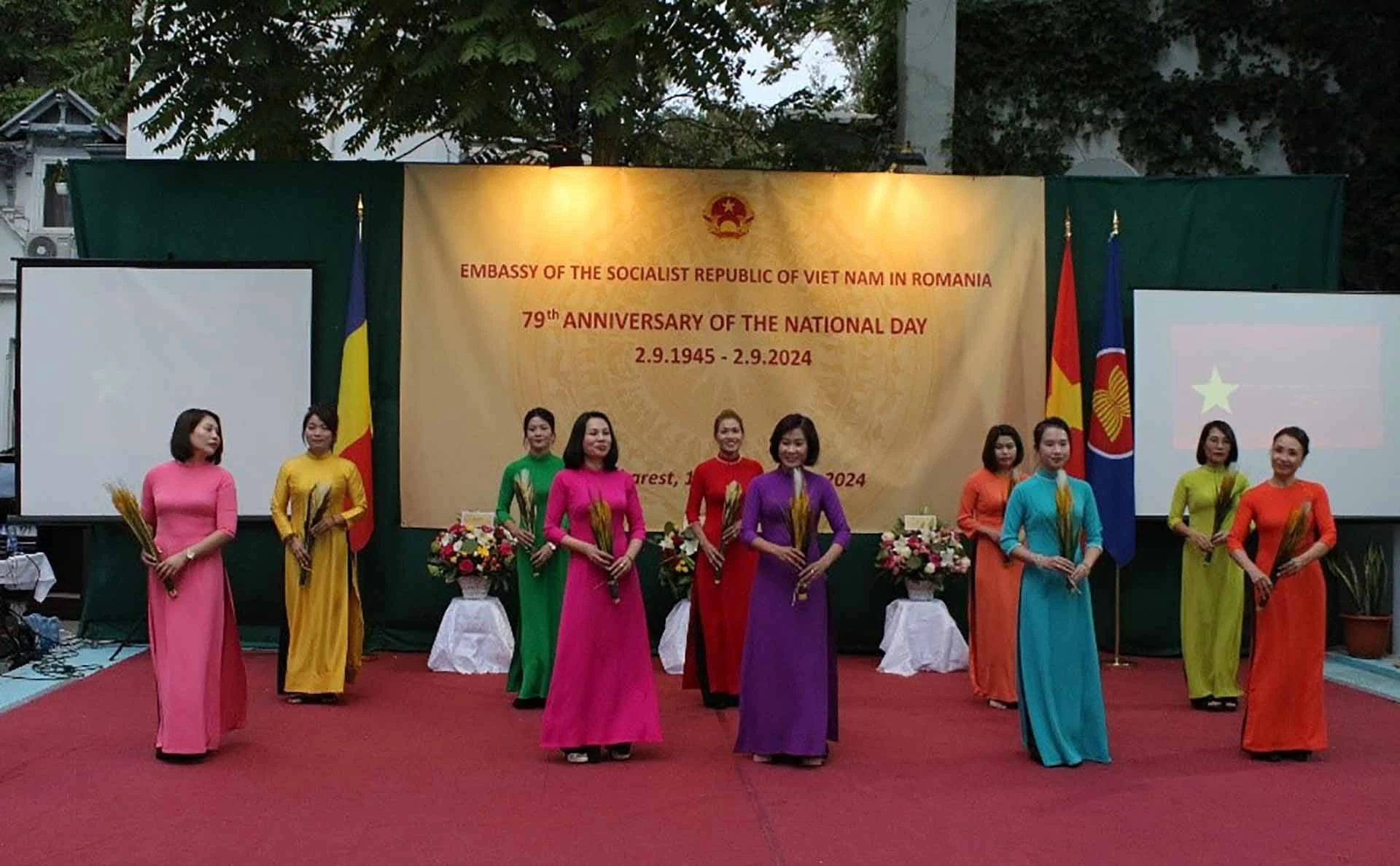Đại sứ quán Việt Nam tại Romania tổ chức kỷ niệm 79 năm Quốc khánh 2/9 Đại sứ quán Việt Nam tại Romania tổ chức kỷ niệm 79 năm Quốc khánh 2/9