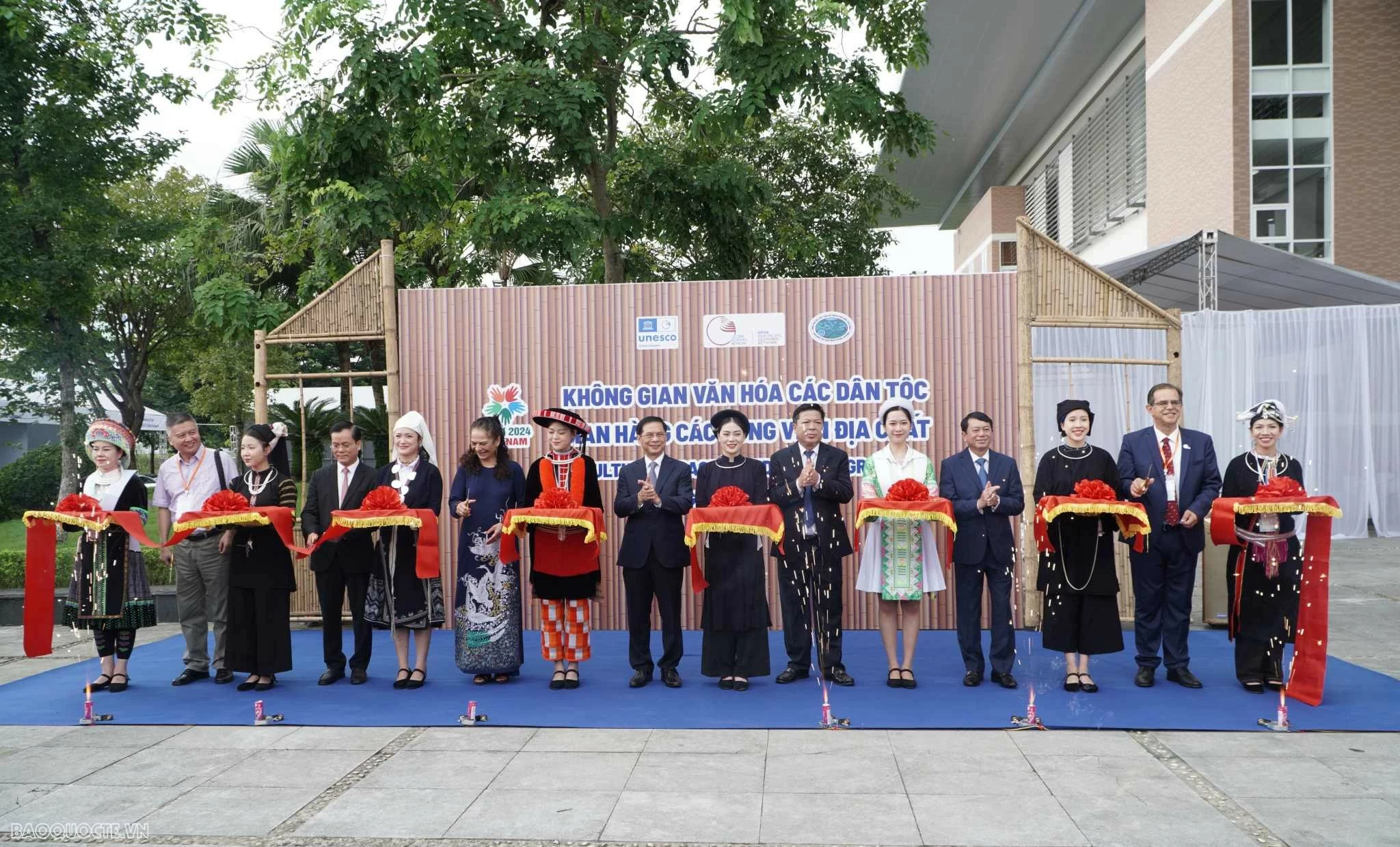 Phó Thủ tướng, Bộ trưởng Ngoại giao Bùi Thanh Sơn: Mô hình Công viên địa chất là 'chìa khoá' góp phần giải quyết thách thức toàn cầu Phó Thủ tướng, Bộ trưởng Ngoại giao Bùi Thanh Sơn: Mô hình Công viên địa chất là 'chìa khoá' góp phần giải quyết thách thức toàn cầu