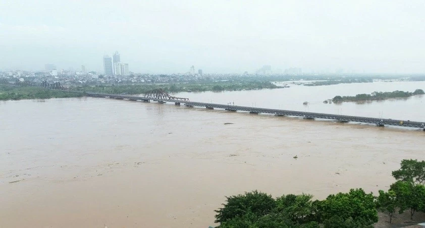 Rút lệnh báo động lũ sông Hồng tại 15 quận, huyện, thị xã của Hà Nội Rút lệnh báo động lũ sông Hồng tại 15 quận, huyện, thị xã của Hà Nội