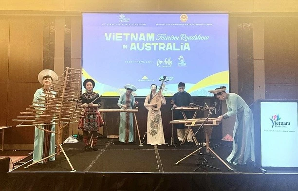 Phó Thủ tướng, Bộ trưởng Ngoại giao thăm Australia Phó Thủ tướng, Bộ trưởng Ngoại giao thăm Australia