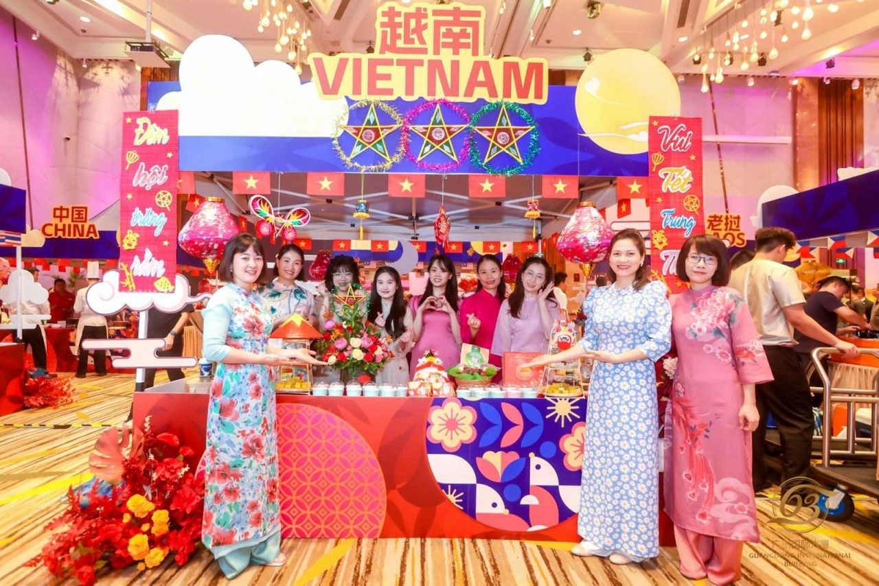 Những nét văn hoá đặc sắc và ẩm thực truyền thống ASEAN toả sáng tại Tết Trung thu Quảng Châu, Trung Quốc Những nét văn hoá đặc sắc và ẩm thực truyền thống ASEAN toả sáng tại Tết Trung thu Quảng Châu, Trung Quốc