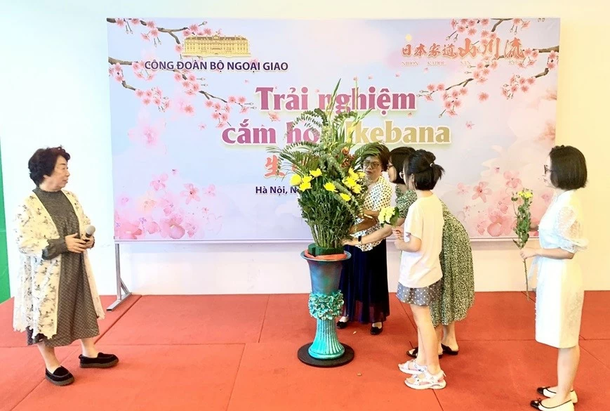 Công đoàn viên thích thú trảm nghiệm Công đoàn viên thích thú trảm nghiệm