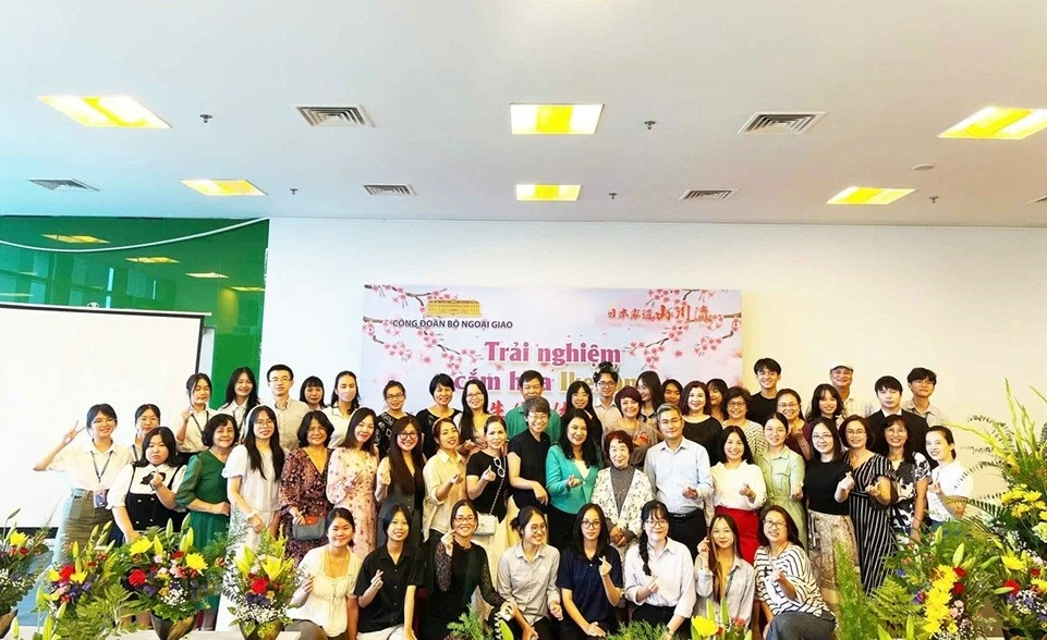 Công đoàn viên thích thú trảm nghiệm Công đoàn viên thích thú trảm nghiệm