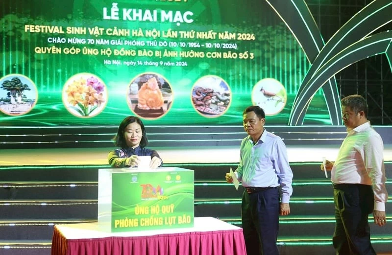 Hà Nội khai mạc Festival Sinh vật cảnh, quyên góp ủng hộ đồng bào vùng lũ Hà Nội khai mạc Festival Sinh vật cảnh, quyên góp ủng hộ đồng bào vùng lũ