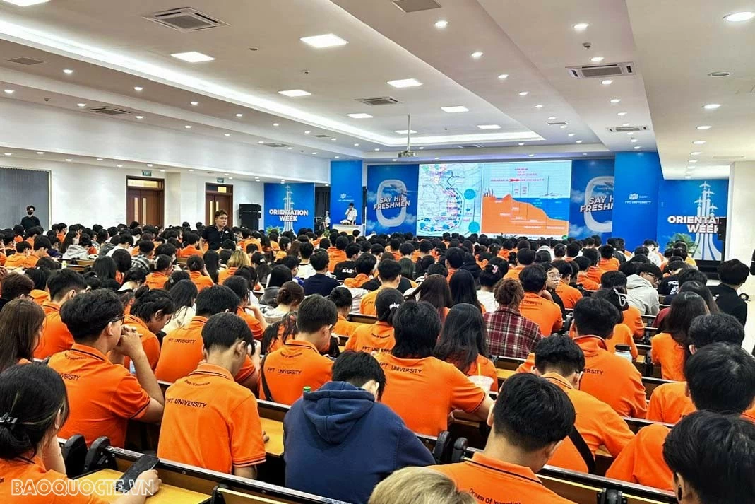 Để thế hệ trẻ thêm yêu biển, đảo quê hương Để thế hệ trẻ thêm yêu biển, đảo quê hương