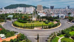 Bất động sản mới nhất: Thị trường xuất hiện dấu hiệu đảo chiều, giá đất tăng sau điều chỉnh, thời hạn chi trả tiền bồi thường tái định cư