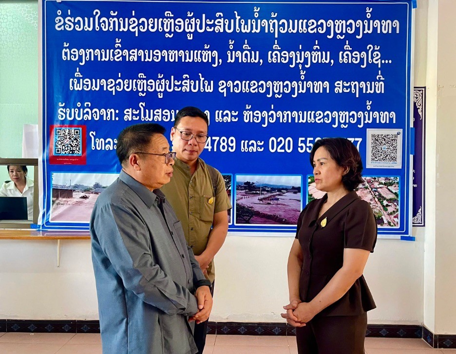 Tổng Lãnh sự quán Việt Nam tại Luang Prabang thăm hỏi, hỗ trợ người dân ở tỉnh Luang Nam Tha, Lào chịu ảnh hưởng của bão Yagi