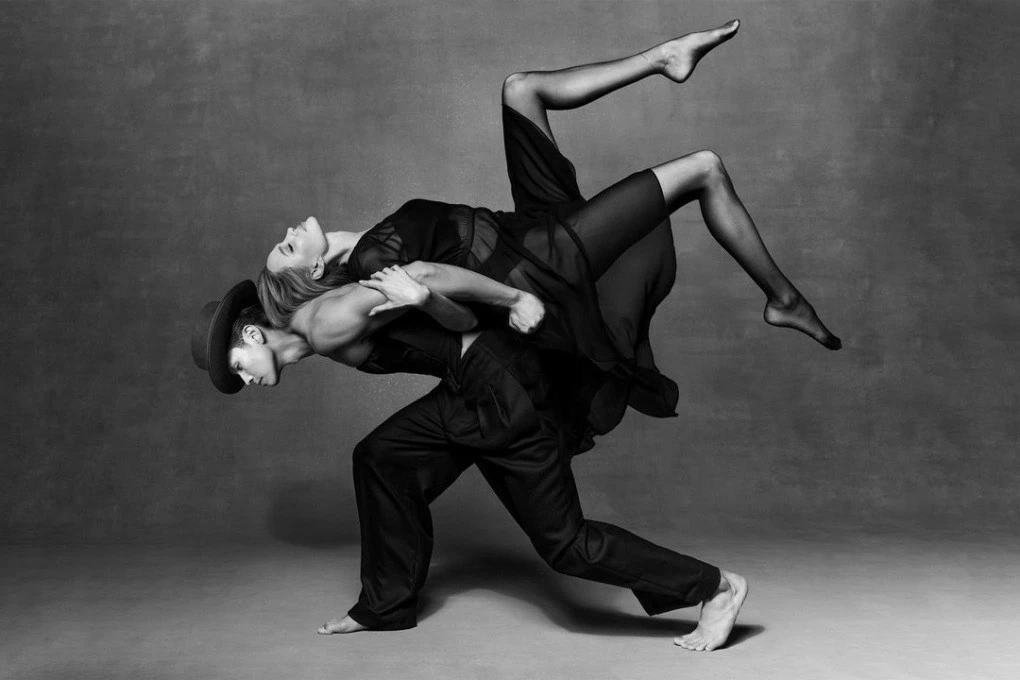 Minh tinh Angelina Jolie tạo hình sắc lạnh lên tạp chí Minh tinh Angelina Jolie tạo hình sắc lạnh lên tạp chí