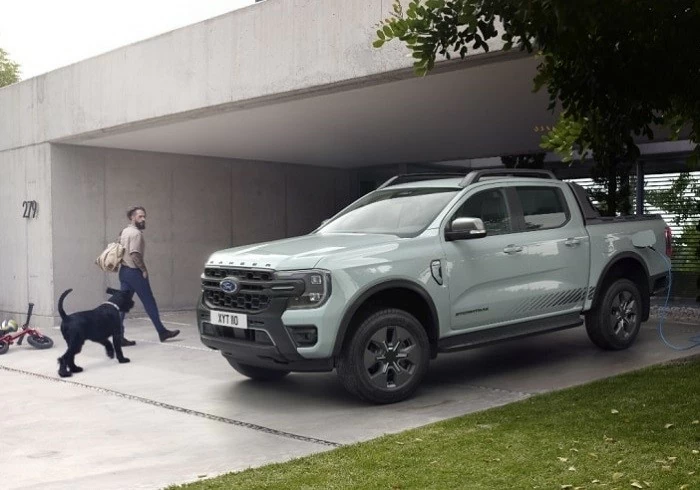 Ford Ranger 2025 có thêm bản hybrid, di chuyển 45 km hoàn toàn bằng điện Ford Ranger 2025 có thêm bản hybrid, di chuyển 45 km hoàn toàn bằng điện