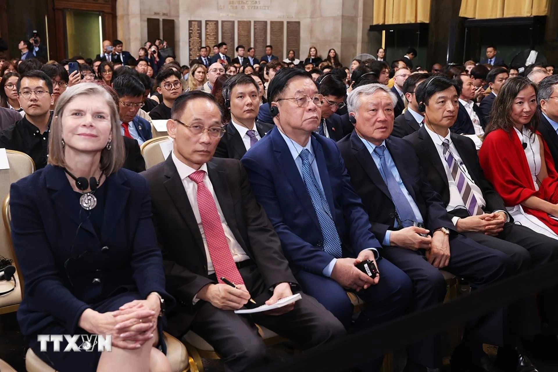 Tổng Bí thư, Chủ tịch nước Tô Lâm thăm và phát biểu chính sách tại Đại học Columbia Tổng Bí thư, Chủ tịch nước Tô Lâm thăm và phát biểu chính sách tại Đại học Columbia