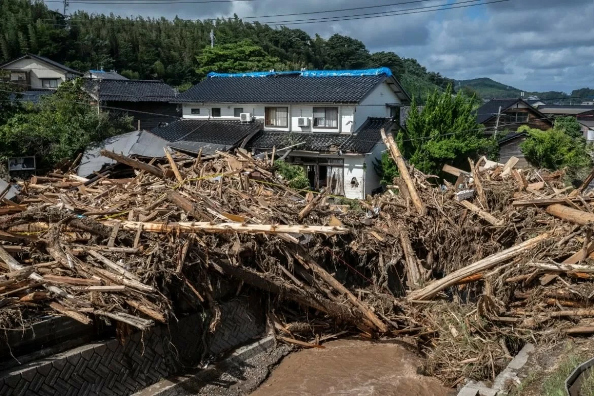 Khung cảnh lũ lụt nghiêm trọng sau trận mưa 'chưa từng có' ở Nhật Bản Khung cảnh lũ lụt nghiêm trọng sau trận mưa 'chưa từng có' ở Nhật Bản
