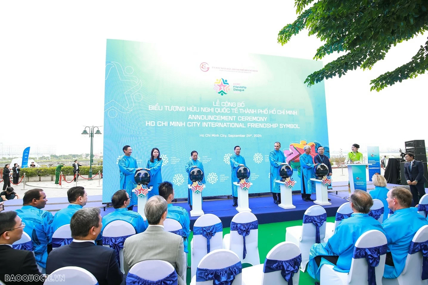 Đối thoại hữu nghị 2024: Lễ công bố biểu tượng hữu nghị quốc tế TP. Hồ Chí Minh Đối thoại hữu nghị 2024: Lễ công bố biểu tượng hữu nghị quốc tế TP. Hồ Chí Minh