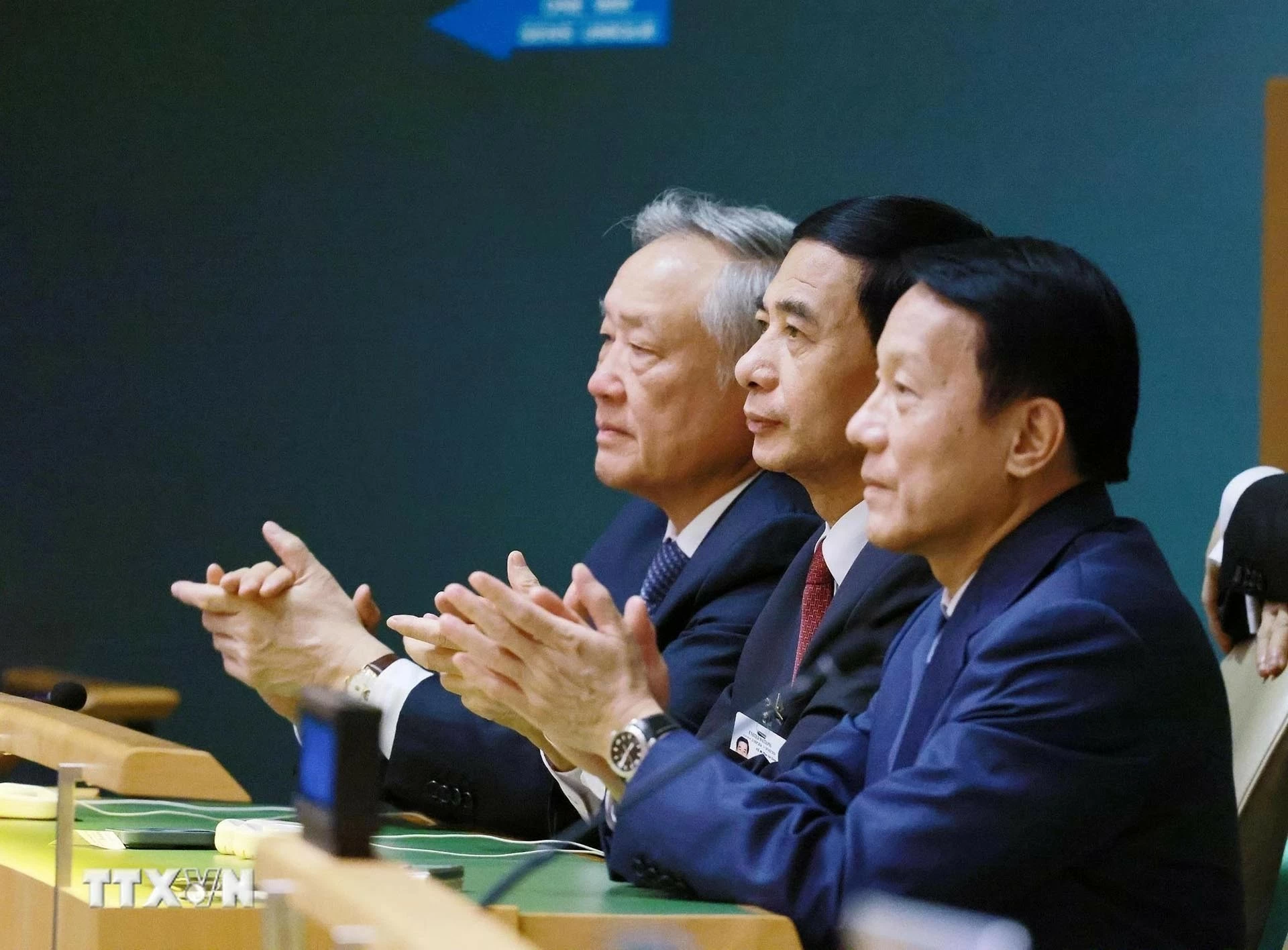 Mỗi quốc gia đều đóng một vai trò quan trọng trong bản giao hưởng lớn của thời đại Mỗi quốc gia đều đóng một vai trò quan trọng trong bản giao hưởng lớn của thời đại