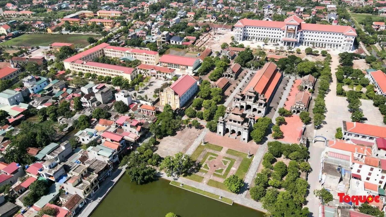 Khám phá Việt Nam: Kiến trúc độc đáo ở nhà thờ đá Phát Diệm, Ninh Bình Khám phá Việt Nam: Kiến trúc độc đáo ở Nhà thờ đá Phát Diệm, Ninh Bình