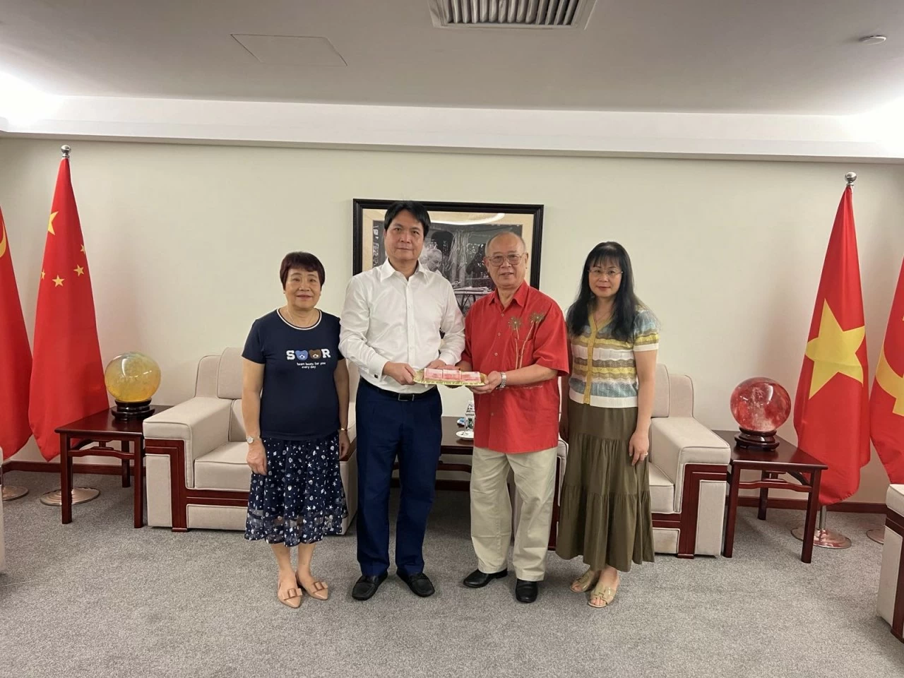 Phát huy và lan tỏa tình dân tộc, nghĩa đồng bào trong việc hỗ trợ người dân các địa phương khắc phục hậu quả bão Yagi Phát huy và lan tỏa tình dân tộc, nghĩa đồng bào trong việc hỗ trợ người dân các địa phương khắc phục hậu quả bão Yagi