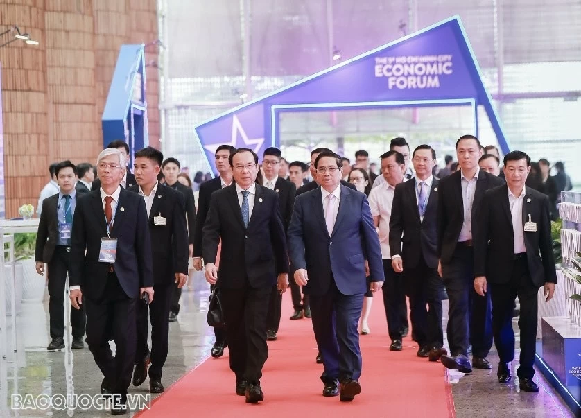 Diễn đàn Kinh tế TP. Hồ Chí Minh: Chuyển đổi xanh là nhiệm vụ trọng tâm, chuyển đổi công nghiệp là động lực Diễn đàn Kinh tế TP. Hồ Chí Minh: Chuyển đổi xanh là nhiệm vụ trọng tâm, chuyển đổi công nghiệp là động lực