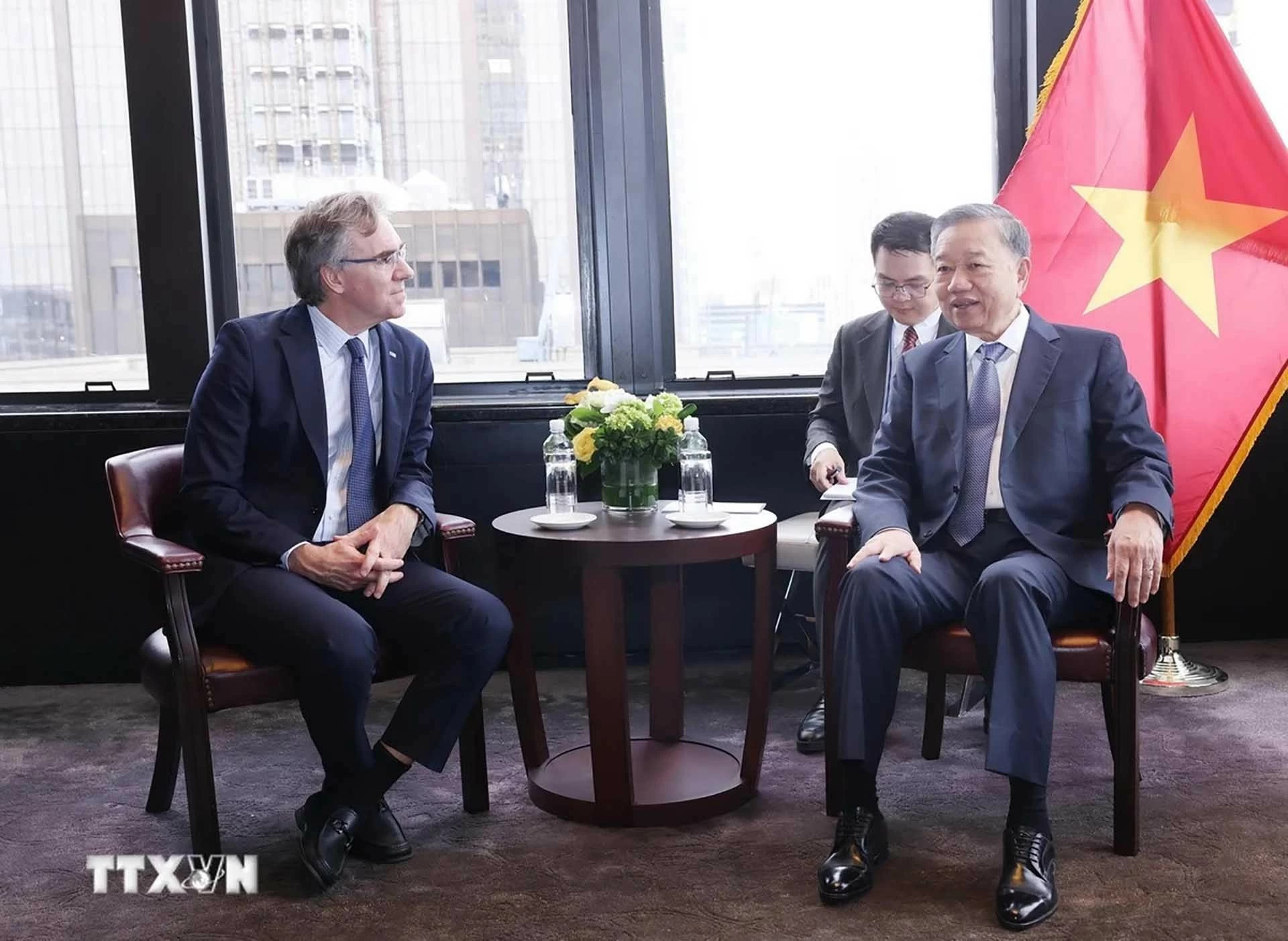 Tổng Bí thư, Chủ tịch nước Tô Lâm tiếp ông Juan Ignacio Rubiolo, Phó Chủ tịch Thường trực Tập đoàn năng lượng AES (Hoa Kỳ) (Nguồn: TTXVN) Tổng Bí thư, Chủ tịch nước Tô Lâm tiếp ông Juan Ignacio Rubiolo, Phó Chủ tịch Thường trực Tập đoàn năng lượng AES (Hoa Kỳ) (Nguồn: TTXVN)