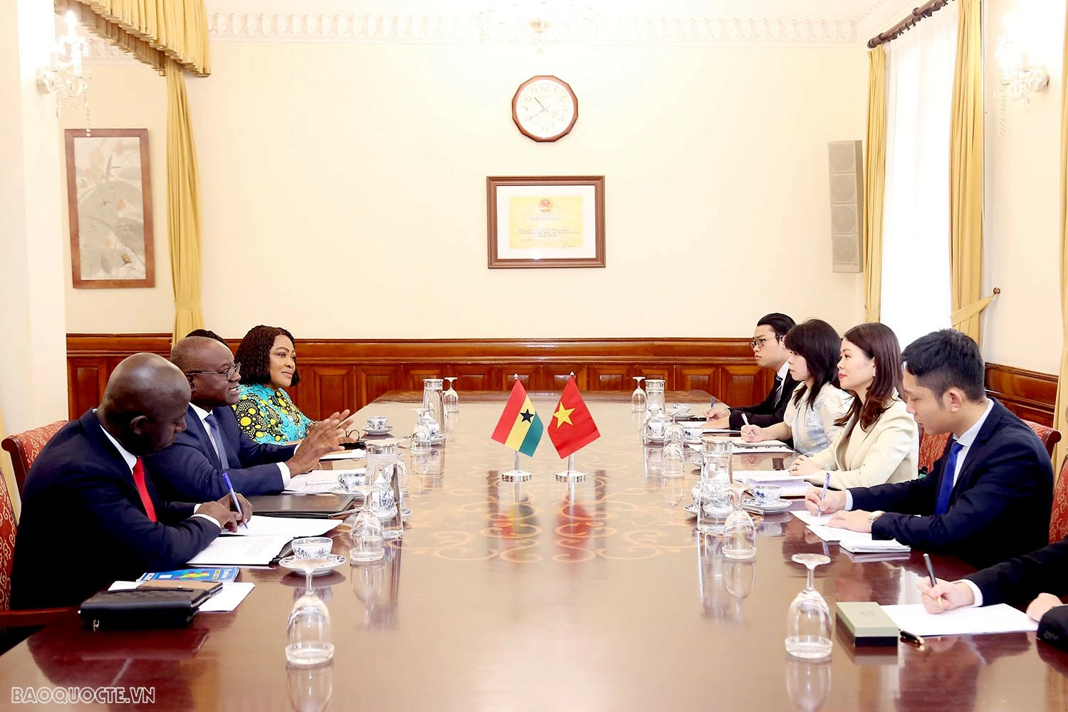 Thứ trưởng Ngoại giao Nguyễn Minh Hằng hội đàm với Thứ trưởng Ngoại giao và Hội nhập khu vực Ghana Thứ trưởng Ngoại giao Nguyễn Minh Hằng hội đàm với Thứ trưởng Ngoại giao và Hội nhập khu vực Ghana