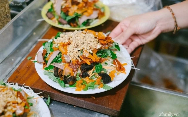 Thưởng thức những món ‘ăn chơi’ nổi tiếng ở phố cổ Hà Nội Thưởng thức những món ‘ăn chơi’ nổi tiếng ở phố cổ Hà Nội