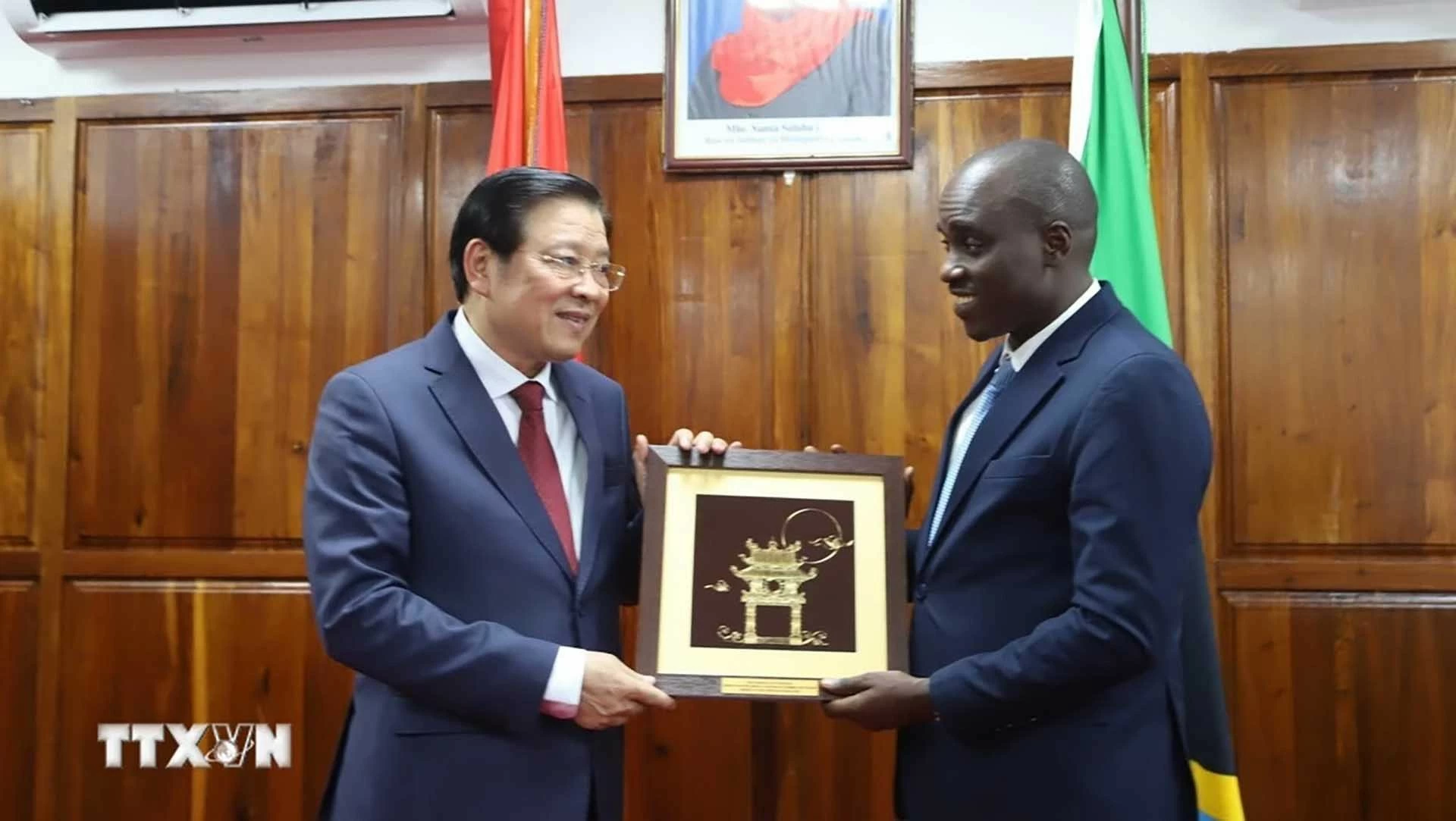 Tăng cường quan hệ hữu nghị, hợp tác truyền thống Việt Nam-Tanzania Tăng cường quan hệ hữu nghị, hợp tác truyền thống Việt Nam-Tanzania