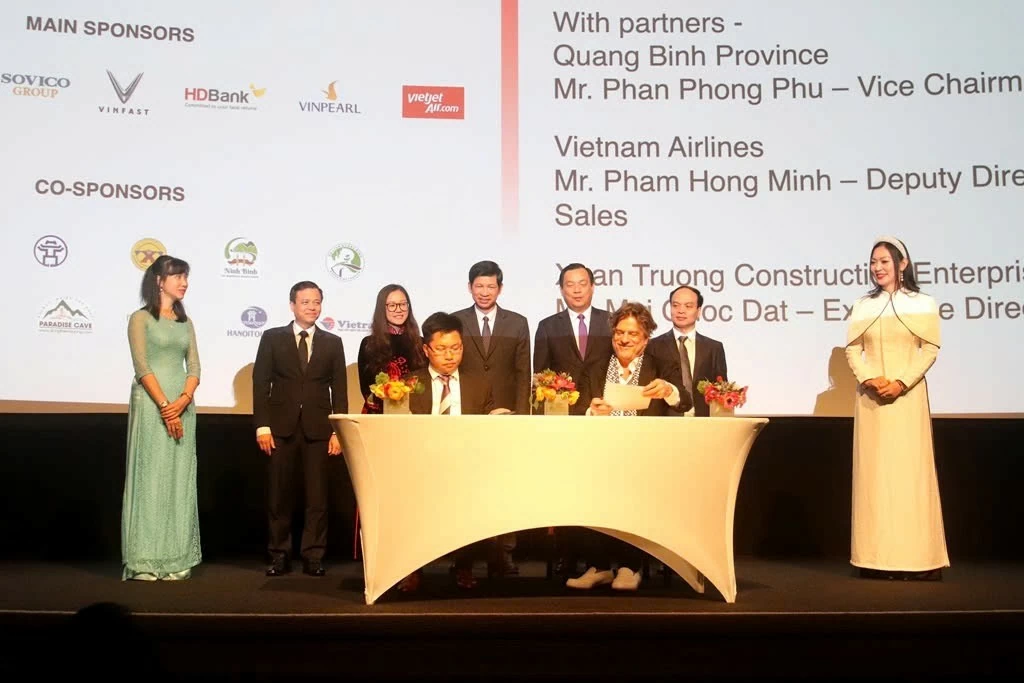 Điểm đến Việt Nam toả sáng tại kinh đô điện ảnh thế giới Hollywood Điểm đến Việt Nam toả sáng tại kinh đô điện ảnh thế giới Hollywood