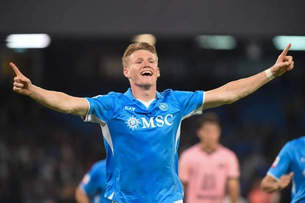 McTominay ăn mừng bàn thắng. McTominay ăn mừng bàn thắng.