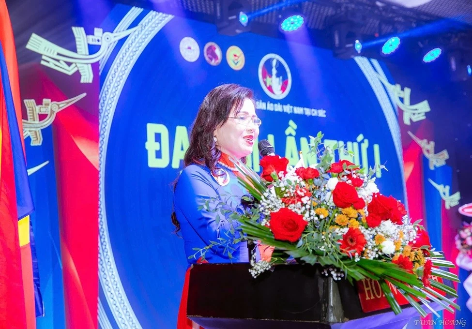 Di sản Áo dài Việt Nam: Giá trị văn hóa kết nối hai dân tộc Việt - Czech Di sản Áo dài Việt Nam: Giá trị văn hóa kết nối hai dân tộc Việt - Czech