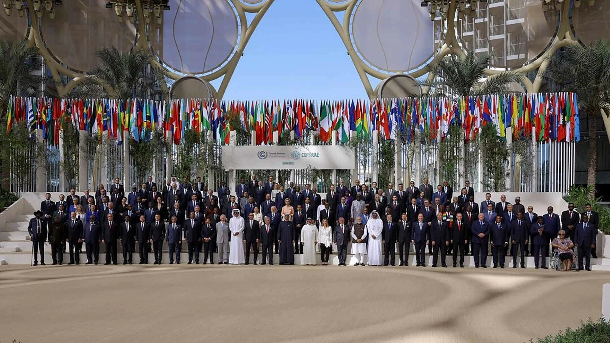 Các đại biểu tại Hội nghị thượng đỉnh về biến đổi khí hậu của Liên hợp quốc (COP28) tại Dubai, Các tiểu vương quốc Arab thống nhất, ngày 1/12/2023. (Nguồn: Reuters) Các đại biểu tại Hội nghị thượng đỉnh về biến đổi khí hậu của Liên hợp quốc (COP28) tại Dubai, Các tiểu vương quốc Arab thống nhất, ngày 1/12/2023. (Nguồn: Reuters)