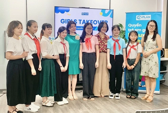 Tăng cơ hội để trẻ em gái thể hiện vai trò lãnh đạo trong các tổ chức và xã hội Trao cơ hội để trẻ em gái thể hiện vai trò lãnh đạo trong các tổ chức và xã hội