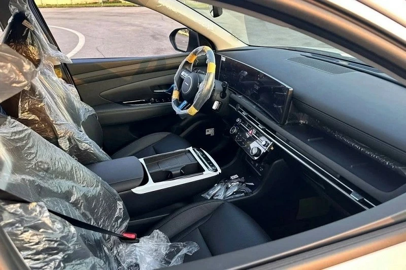 Nội thất thực tế của Hyundai Tucson 2024 tại Việt Nam cũng được hé lộ, giống thị trường quốc tế Nội thất thực tế của Hyundai Tucson 2024 tại Việt Nam cũng được hé lộ, giống thị trường quốc tế