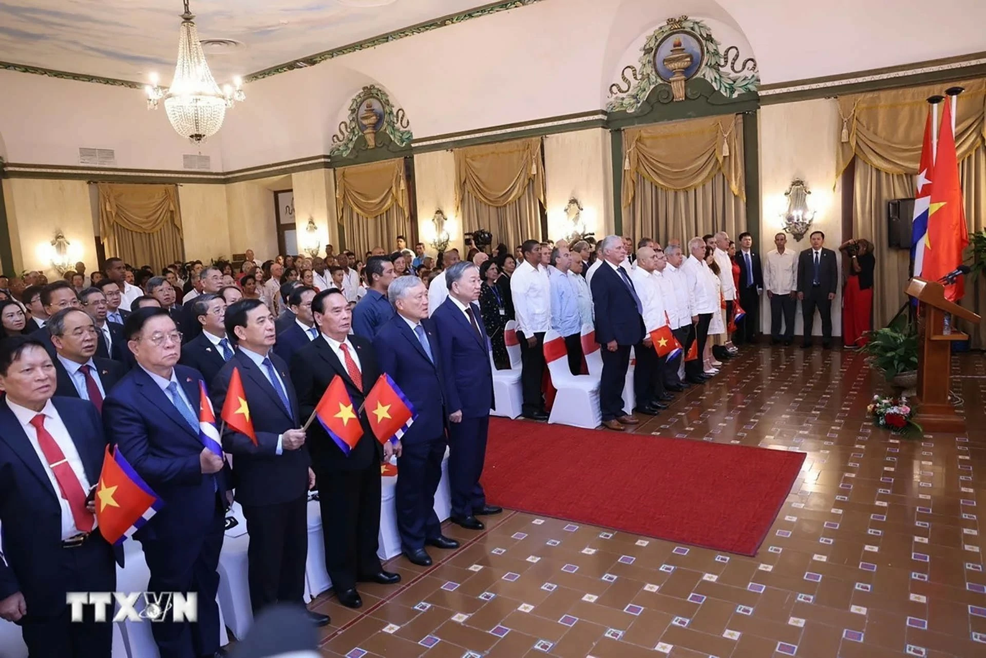 Tổng Bí thư, Chủ tịch nước Tô Lâm gặp gỡ đại biểu hữu nghị nhân dân và thế hệ trẻ Cuba Tổng Bí thư, Chủ tịch nước Tô Lâm gặp gỡ đại biểu hữu nghị nhân dân và thế hệ trẻ Cuba