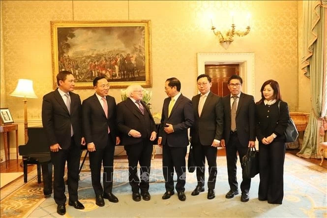 Tổng Bí thư, Chủ tịch nước Tô Lâm thăm Ireland: Mở ra nhiều cơ hội hợp tác với 'Thung lũng Silicon của châu Âu' Tổng Bí thư, Chủ tịch nước Tô Lâm thăm Ireland: Mở ra nhiều cơ hội hợp tác với 'Thung lũng Silicon của châu Âu'