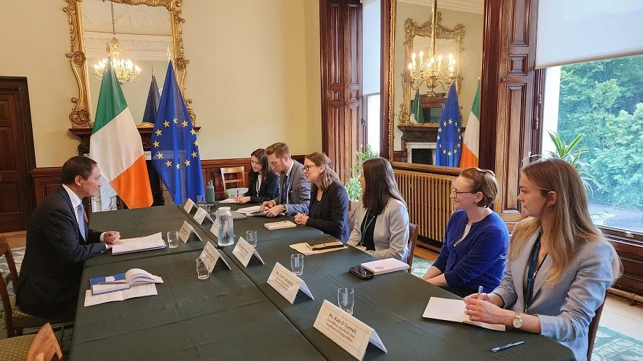 Đại sứ Đỗ Minh Hùng kỳ vọng về chuyến thăm đầu tiền của Nguyên thủ Việt Nam tới Ireland Đại sứ Đỗ Minh Hùng kỳ vọng về chuyến thăm đầu tiền của Nguyên thủ Việt Nam tới Ireland