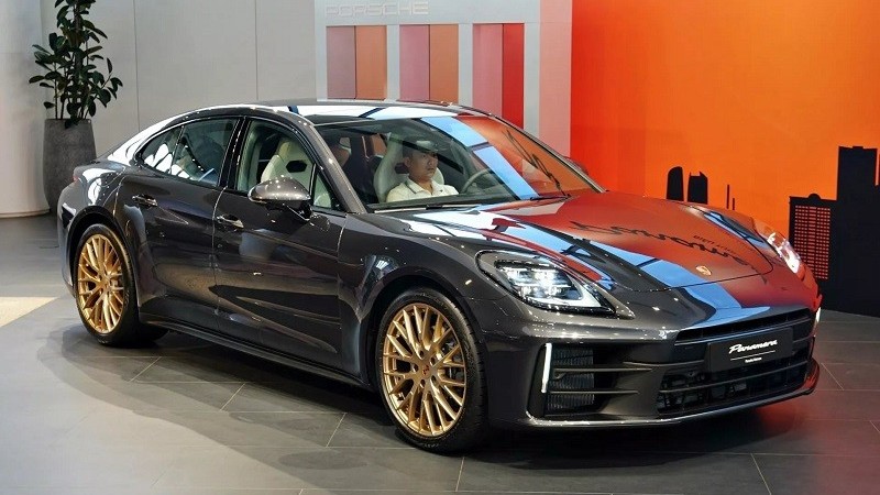 Cận cảnh Porsche Panamera 2024 vừa ra mắt tại Việt Nam, giá từ 6,42 tỷ đồng