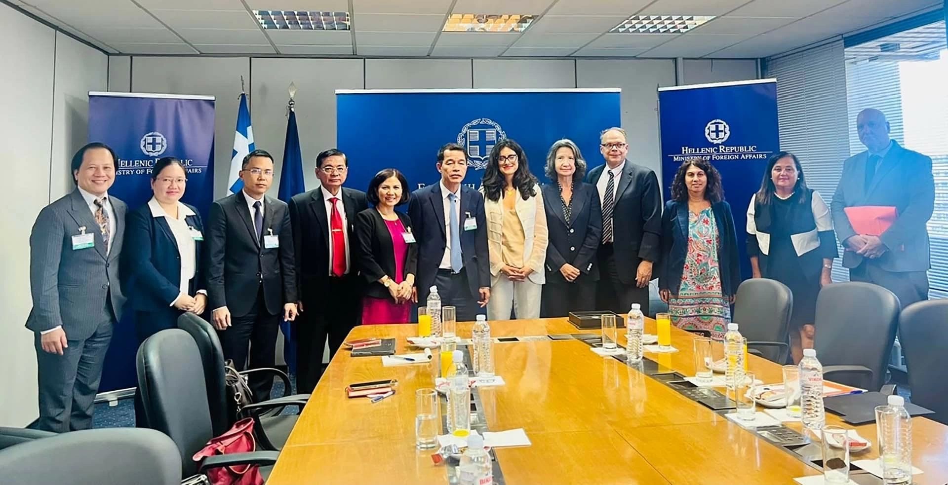 Đoàn Ban chỉ đạo công tác Thông tin đối ngoại thăm và làm việc tại Hy Lạp Đoàn Ban chỉ đạo công tác Thông tin đối ngoại thăm và làm việc tại Hy Lạp