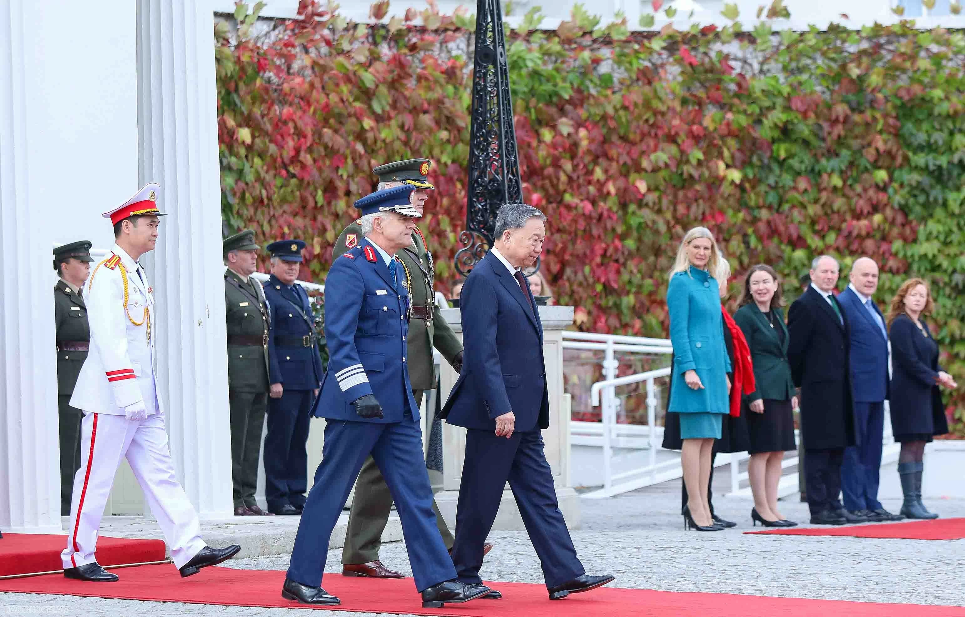 Lễ đón chính thức Tổng Bí thư, Chủ tịch nước Tô Lâm tại thủ đô Dublin, Ireland Lễ đón chính thức Tổng Bí thư, Chủ tịch nước Tô Lâm tại thủ đô Dublin, Ireland