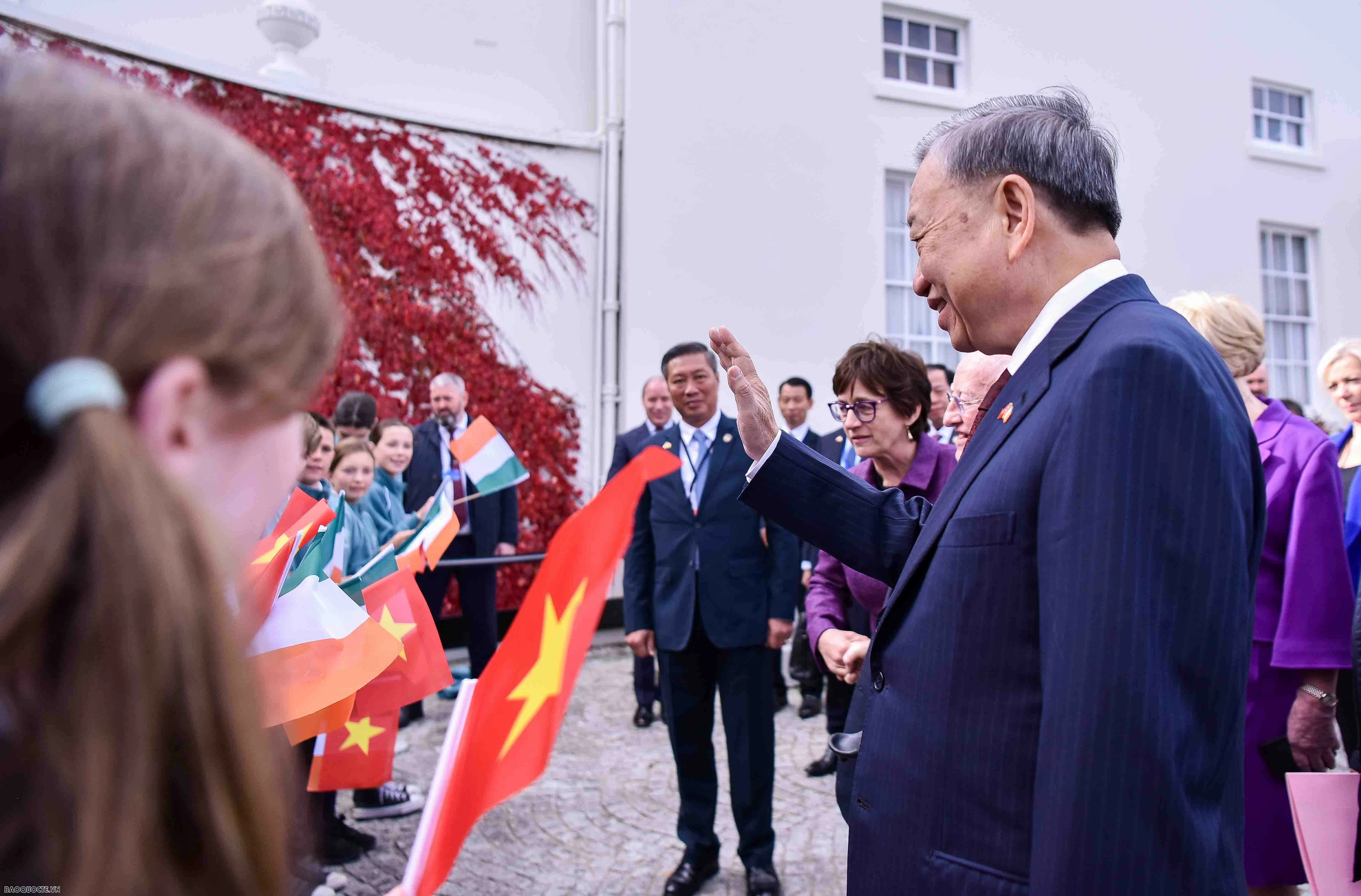 Lễ đón chính thức Tổng Bí thư, Chủ tịch nước Tô Lâm tại thủ đô Dublin, Ireland Lễ đón chính thức Tổng Bí thư, Chủ tịch nước Tô Lâm tại thủ đô Dublin, Ireland