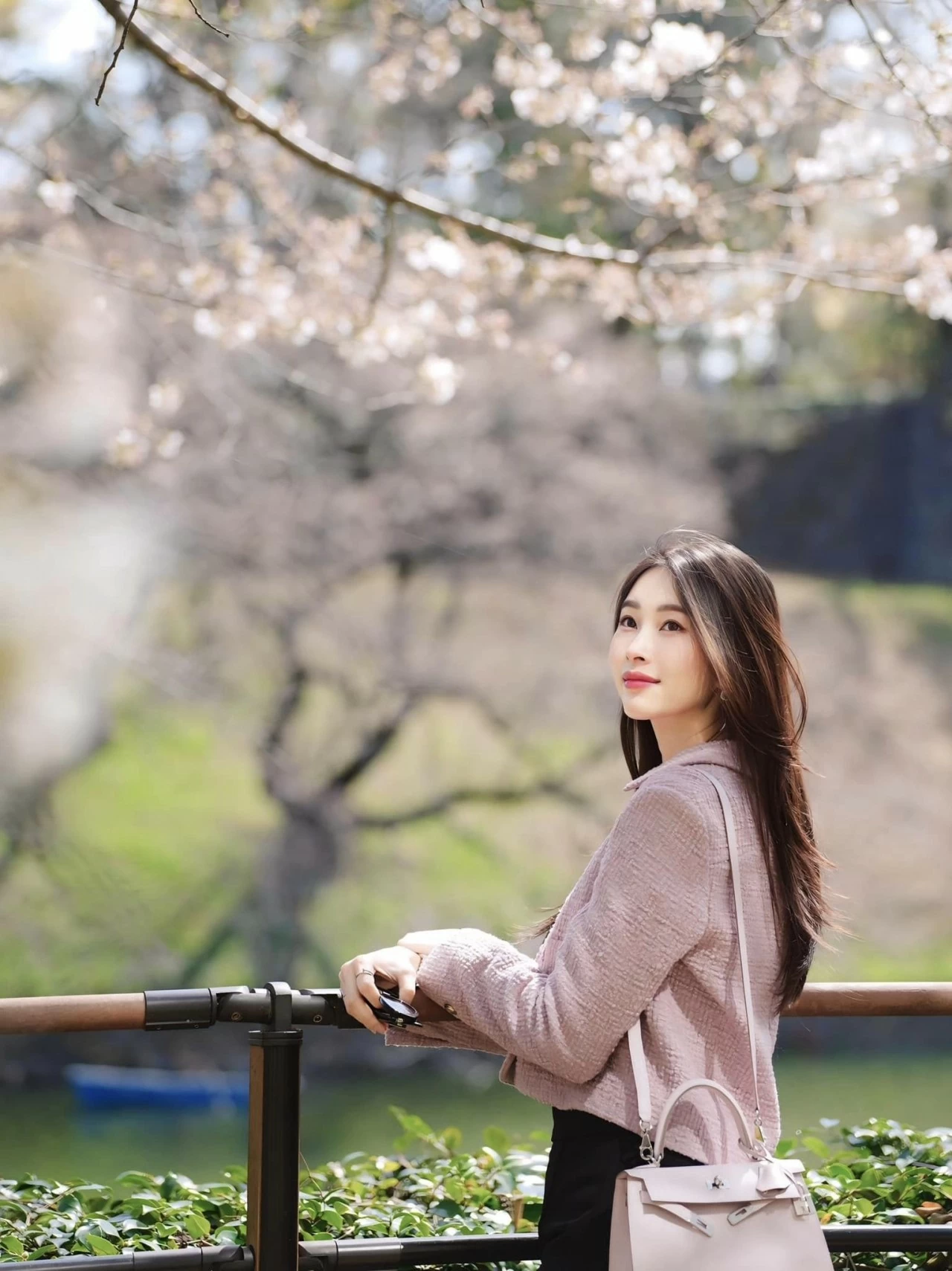 Hoa hậu Đặng Thu Thảo khoe tin vui Hoa hậu Đặng Thu Thảo khoe tin vui