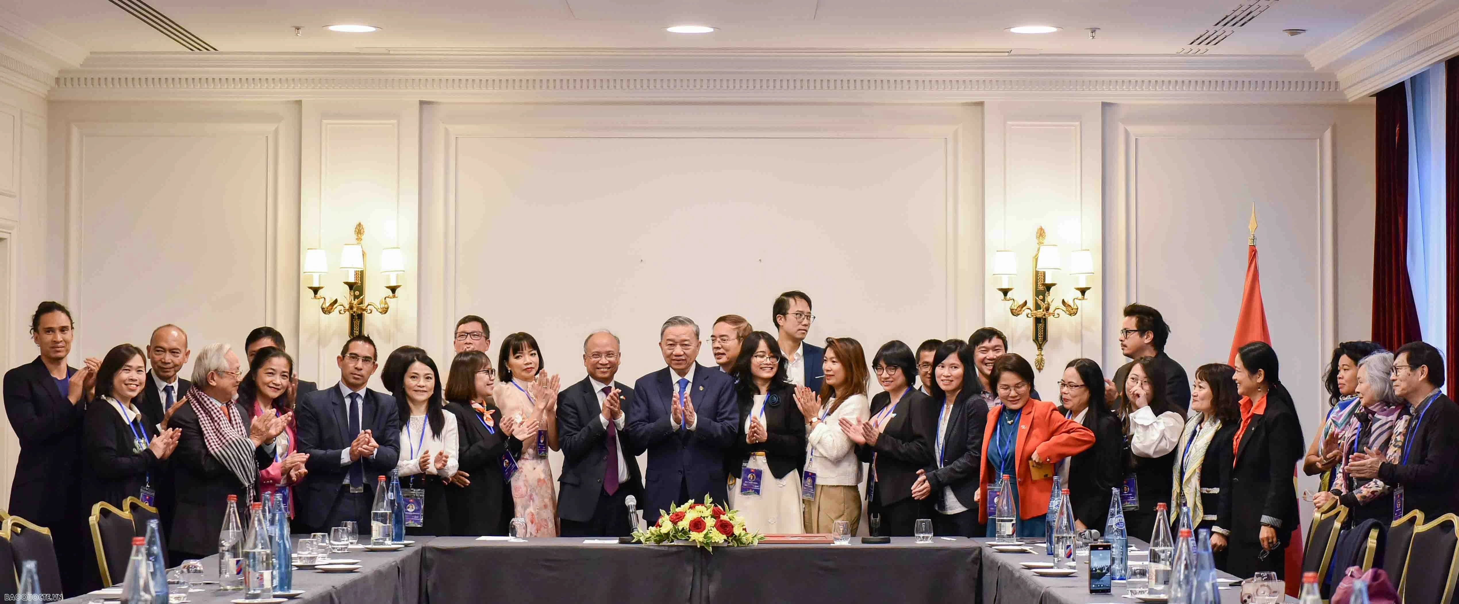 Trí thức kiều bào Cộng đồng Pháp ngữ hiến kế xây dựng đất nước với Tổng Bí thư, Chủ tịch nước Tô Lâm Trí thức kiều bào Cộng đồng Pháp ngữ hiến kế xây dựng đất nước với Tổng Bí thư, Chủ tịch nước Tô Lâm